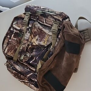 Cabela's camouflage hydro backpack